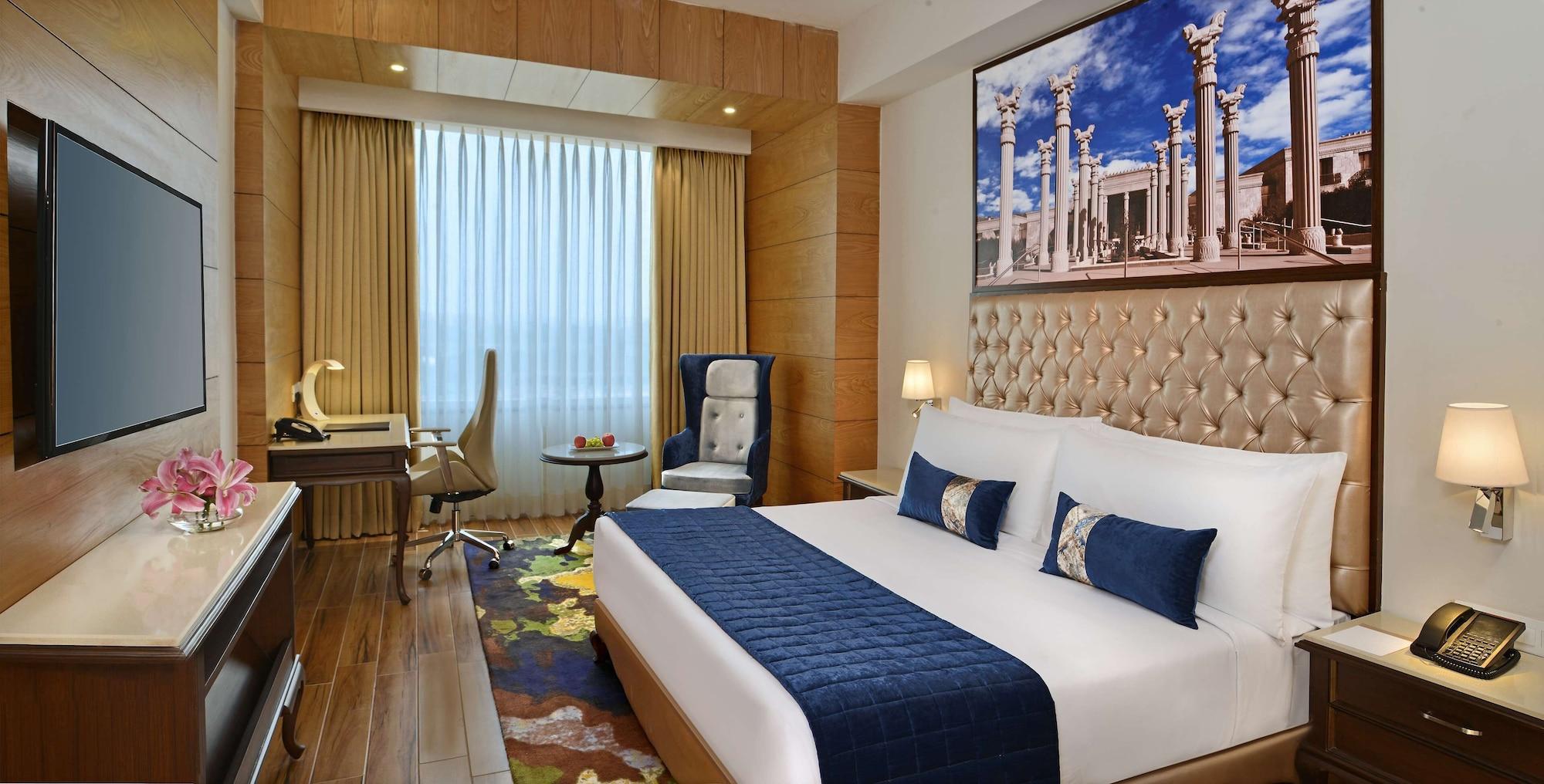 Radisson Chandigarh Hotel Zirakpur