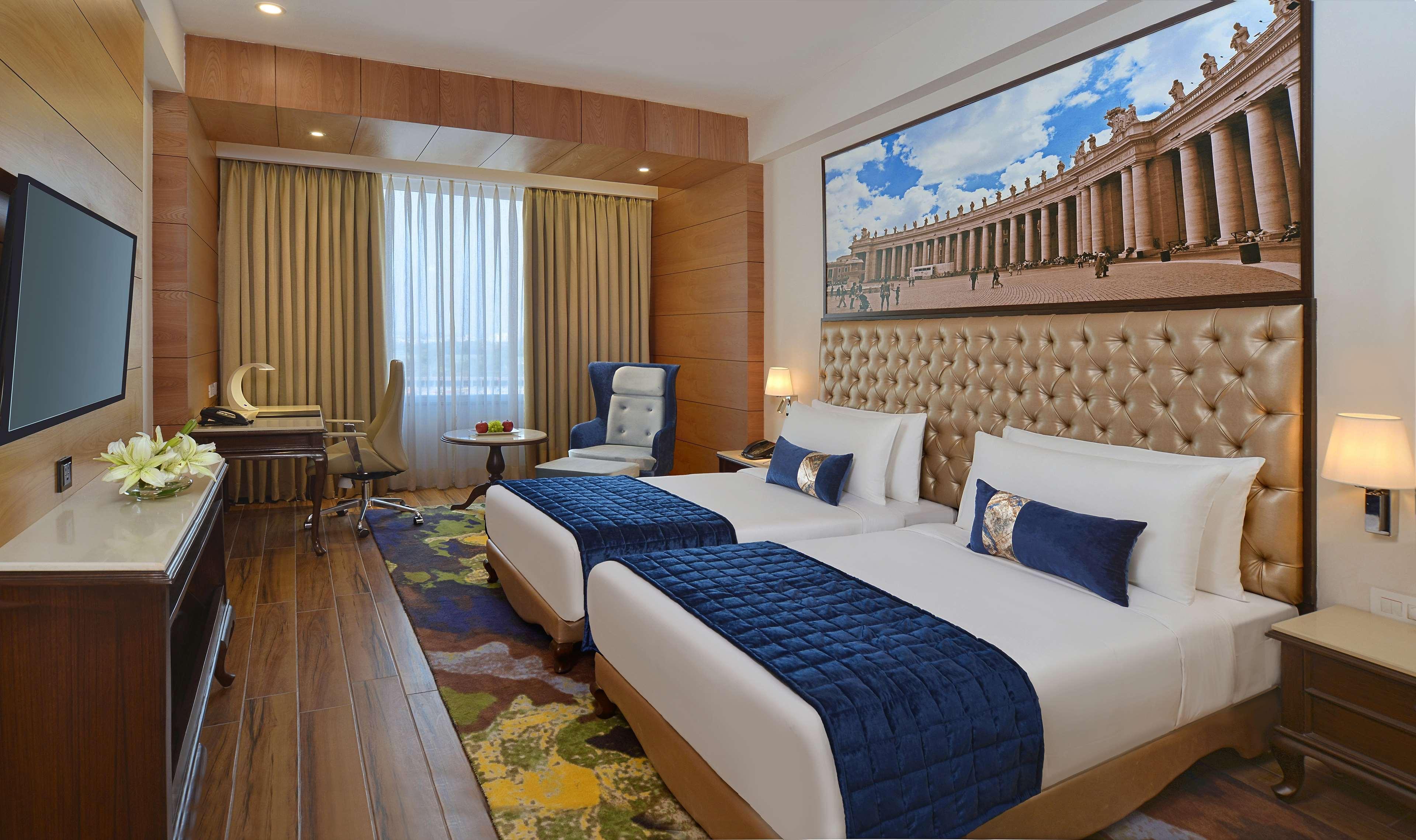 Radisson Chandigarh Hotel Zirakpur