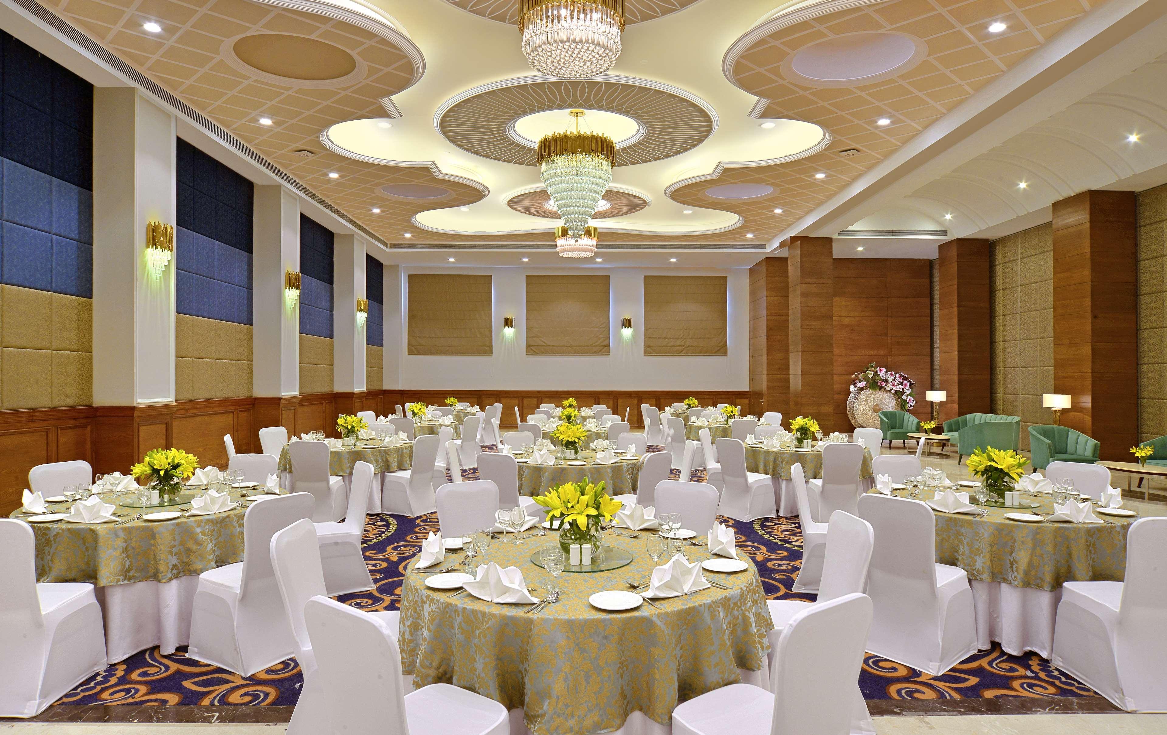 Radisson Chandigarh 5*